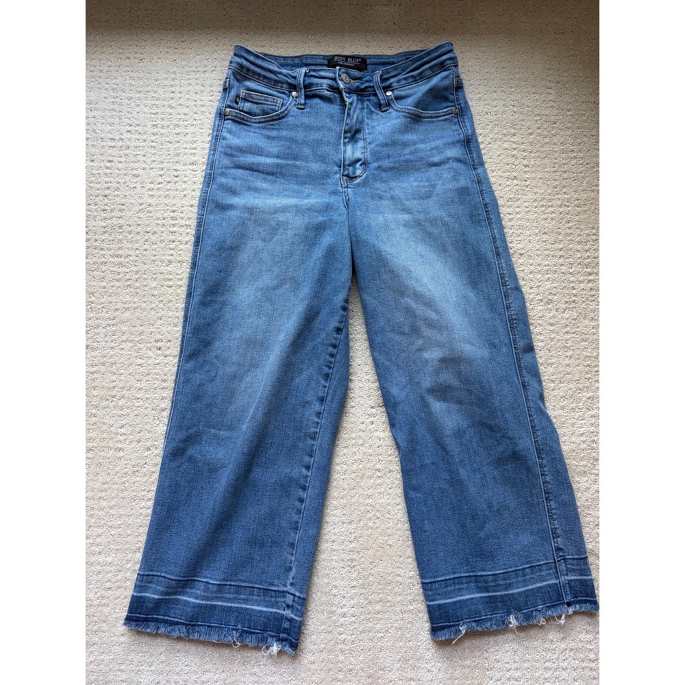 Judy Blue Wide Crop Jeans 7/28 Blue Raw Hem Frayed Boho Coastal Minimalist